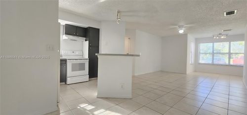 117-3380 Pinewalk Dr N, Margate, FL, 33063-9324 | Card Image