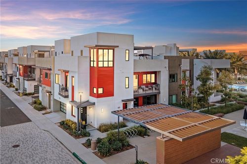 419 Transport, Tustin, CA, 92782-3761 | Card Image