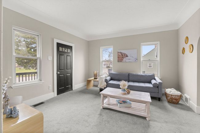 261 Detroit St, House other with 2 bedrooms, 1 bathrooms and null parking in Trenton MI | Image 8