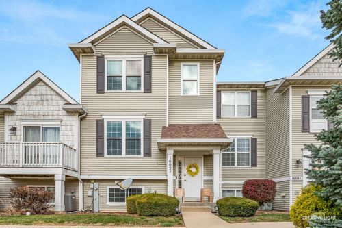 1602 Fieldstone Dr N, Shorewood, IL, 60404-8102 | Card Image