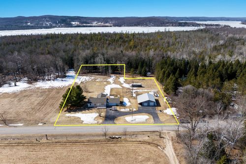 1394 S Derenzy Rd, Bellaire, MI, 49615-9163 | Card Image