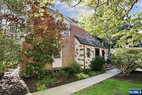 185 E Palisade Ave, Englewood, NJ, 07631-3168 | Card Image