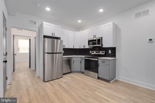 a-2061 N 8th Street, PHILADELPHIA, PA, 19122 | Card Image