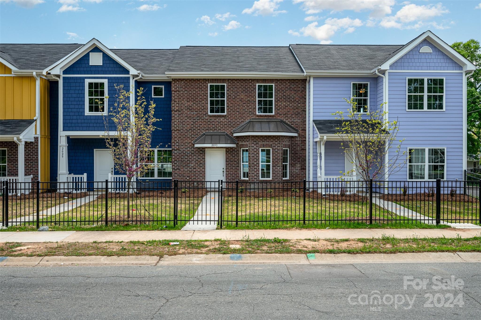 Catherine Simmons Ave, Charlotte, NC 28216