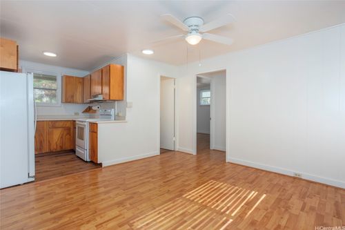 2138 Mahalo St, Honolulu, HI, 96817-1604 | Card Image