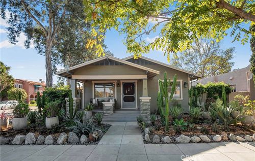 3740 E 5th St, Long Beach, CA, 90814-1637 | Card Image