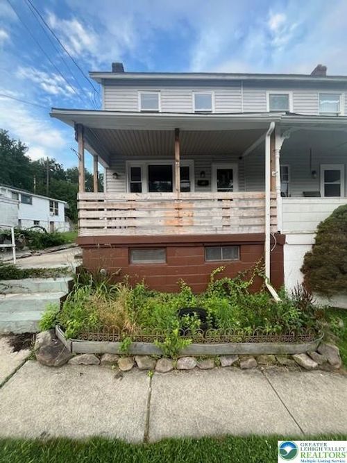 16 Andrewsville St, Lansford, PA, 18232-1701 | Card Image