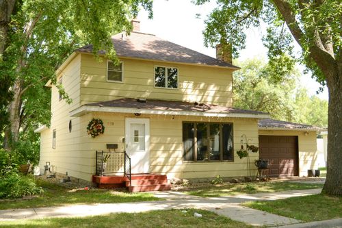 220 N 7th St, Montevideo, MN, 56265-1814 | Card Image
