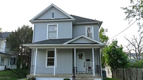 1817 Liberty St, Parkersburg, WV, 26101-4101 | Card Image