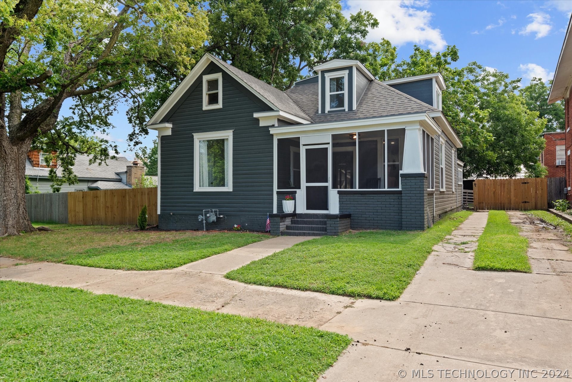 Jennings Ave, Bartlesville, OK 74003