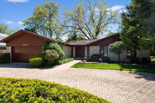 2821 Covert Rd, Glenview, IL, 60025-4606 | Card Image
