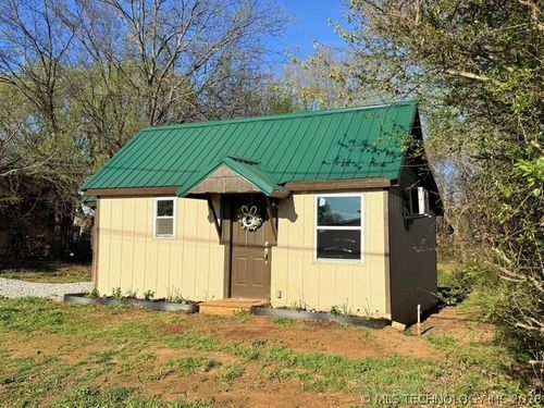 518 Nw 6th Street, Checotah, OK, 74426 | Card Image