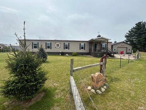10105 E 150 N, Grovertown, IN, 46531-9595 | Card Image