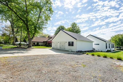 6876 Shore Dr, Coloma, MI, 49038-9529 | Card Image