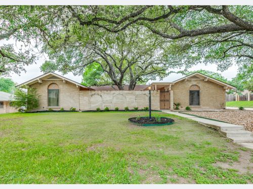 111 Cotillion Dr, Castle Hills, TX, 78213-3308 | Card Image