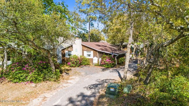 306 Ne 55 Th St, House other with 3 bedrooms, 1 bathrooms and null parking in Oak Island NC | Image 6