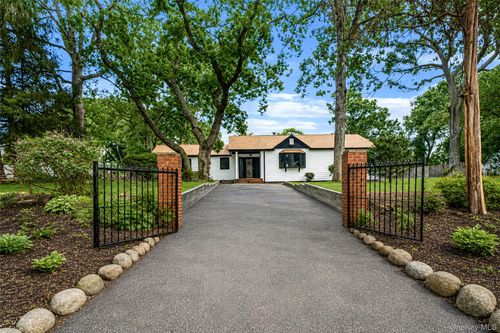 68 Oakdale Ave, Selden, NY, 11784-2922 | Card Image