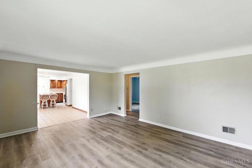 3335 Nandale Dr, Colerain Twp, OH, 45239-4013 | Card Image
