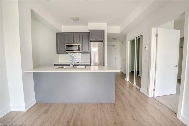 202 - 600 N Service Rd, House attached with 1 bedrooms, 1 bathrooms and 1 parking in Stoney Creek ON | Image 13
