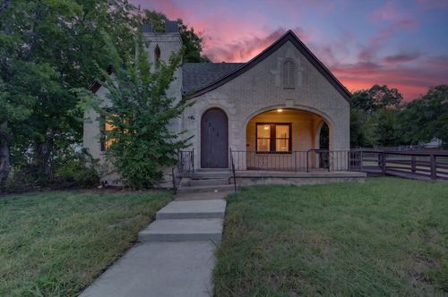 2813 E Rosedale St, Fort Worth, TX, 76105-1432 | Card Image