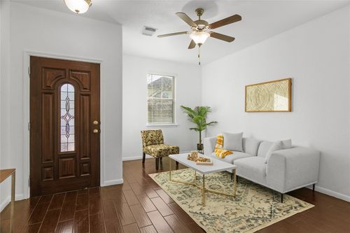 5805 Needle Nook Ct, Austin, TX, 78744-4423 | Card Image