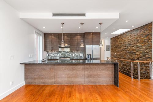 2-69 74th St, Middle Village, NY, 11379-2517 | Card Image