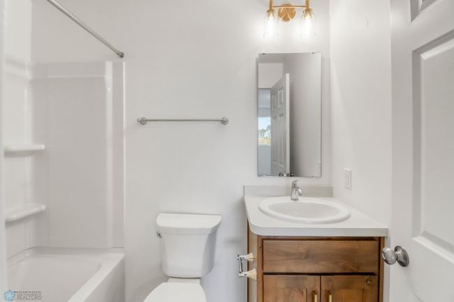 Basement Bathroom1_1.JPG | Image 25
