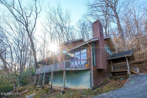 1580 Zermatt Dr, Gatlinburg, TN, 37738-3450 | Card Image