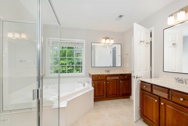 Owner's Bath | Image 22