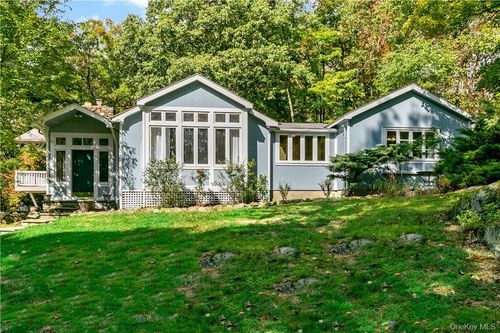 1455 Maiden Ln, Yorktown Heights, NY, 10598-6246 | Card Image