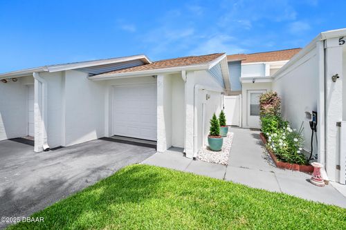 56 Chippingwood Ln, Ormond Beach, FL, 32176-7762 | Card Image