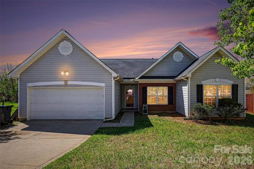 4011 Lakota Ct, Charlotte, NC, 28269-4074 | Card Image