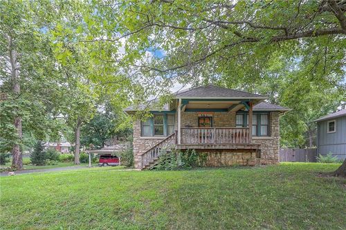 5834 Caenen St, Shawnee, KS, 66216-1975 | Card Image