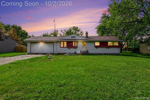 1078 E Hill Rd, Grand Blanc, MI, 48439-4803 | Card Image
