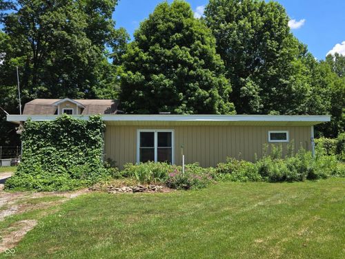 6865 Stockwell Rd, Martinsville, IN, 46151-9696 | Card Image