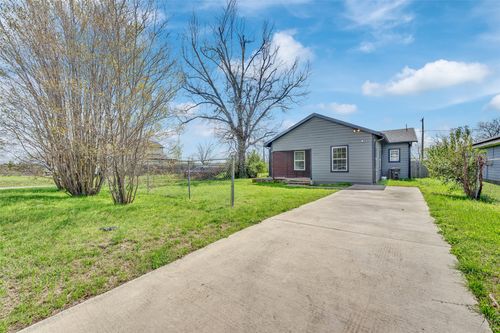 5101 Humbert Ave, Fort Worth, TX, 76107-7523 | Card Image