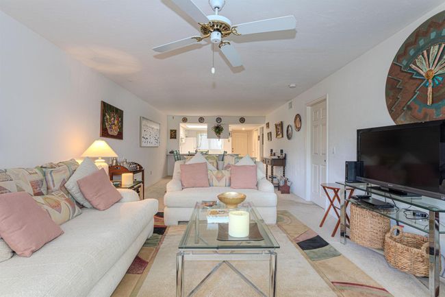 2007 - 2007 Palm Beach Trace Dr, Condo with 2 bedrooms, 2 bathrooms and null parking in Royal Palm Beach FL | Image 12