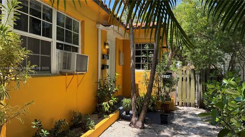 4414-4410 Ne 2nd Ave, Miami, FL, 33137-3428 | Card Image