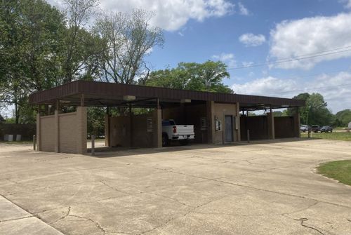 402 E Saint Louis St, Hamburg, AR, 71646-2728 | Card Image