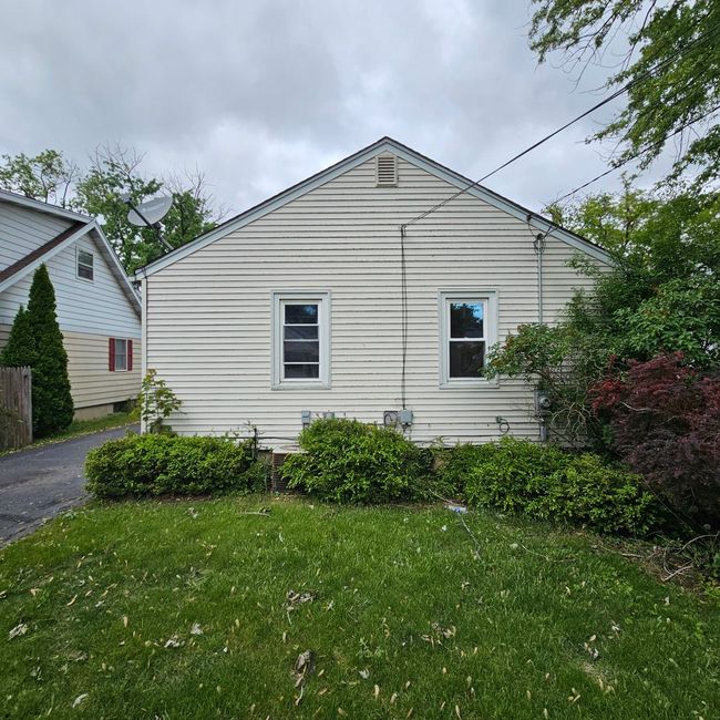 237 Pine St, House other with 2 bedrooms, 1 bathrooms and 1 parking in Villa Park IL | Image 5