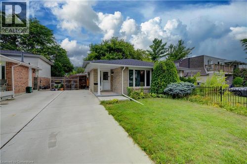 118 Dalegrove Dr, Kitchener, ON, N2M2G5 | Card Image