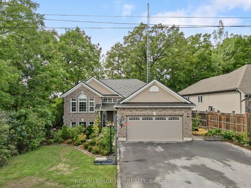 {{alt}} | Card Image