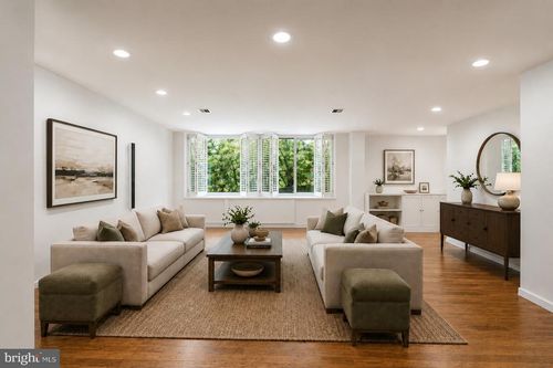 615-4100 Cathedral Ave Nw, WASHINGTON, DC, 20016-3513 | Card Image