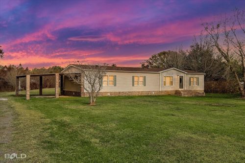 241 Longhorn Dr, Bossier City, LA, 71112-9711 | Card Image