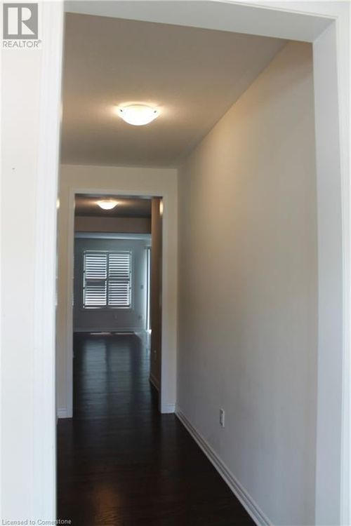 52 Compass Trail, Cambridge, ON, N3E0B7 | Card Image