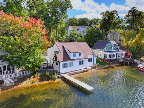 99 Lake St, Wrentham, MA, 02093-1279 | Card Image