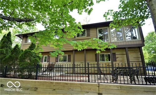 9105 Kinlock Dr, Indianapolis, IN, 46256-2239 | Card Image