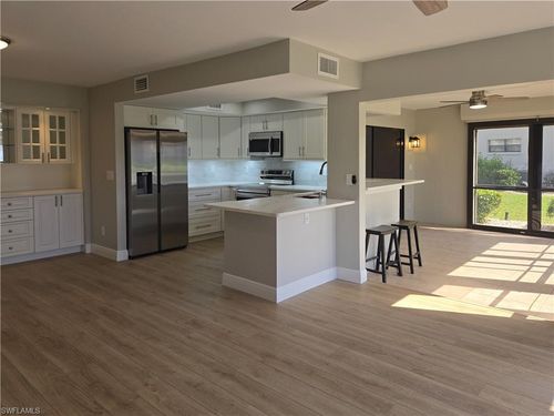 111-5790 Trailwinds Dr, FORT MYERS, FL, 33907-8345 | Card Image