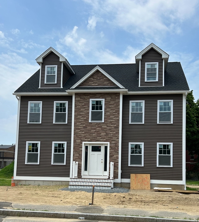 Bunker Hill Ave, Lowell, MA 01850