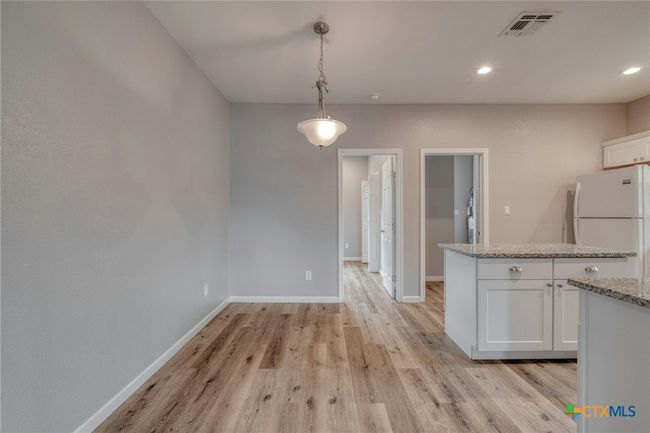 1408 Armstrong St, House other with 3 bedrooms, 2 bathrooms and null parking in Luling TX | Image 6